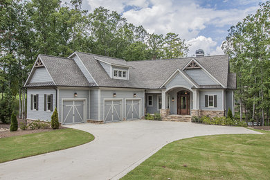 Long driveway to 5 bedroom house